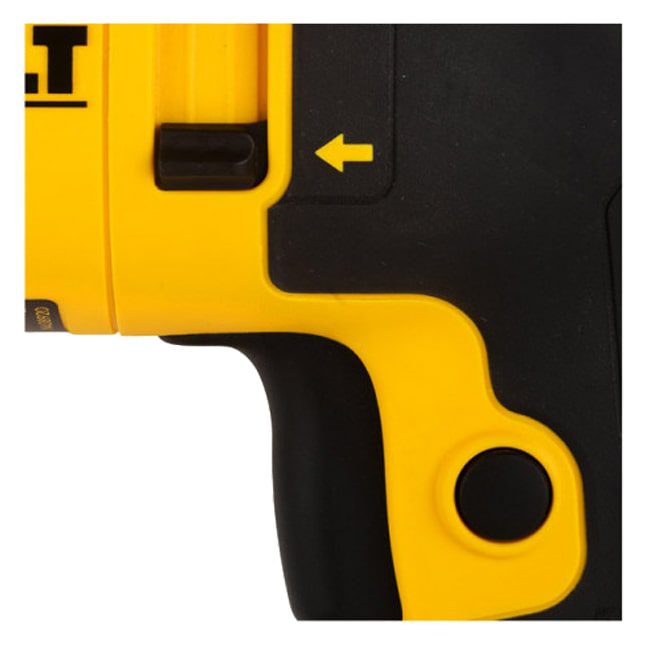 دریل برقی چکشی 900 وات دیوالت Dewalt D25143K